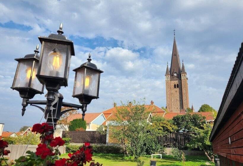 Vänerport Stadshotell I Mariestad