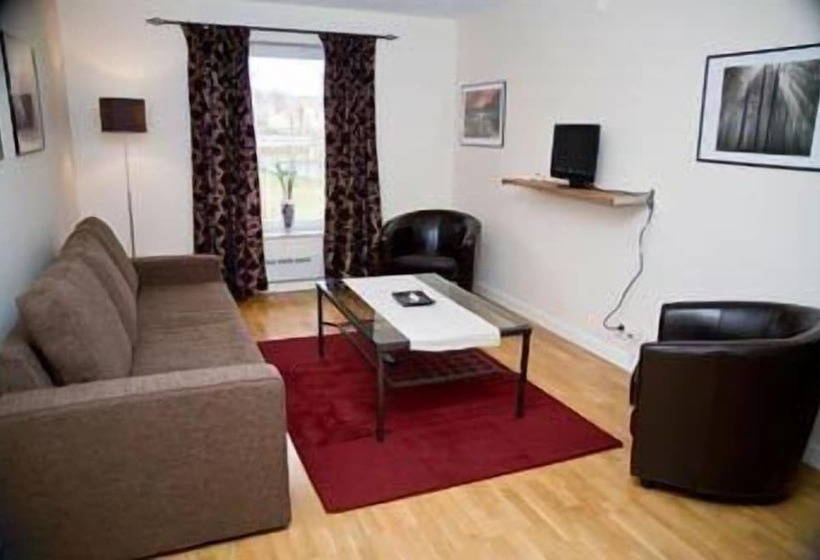 בית מלון כפרי Riverside