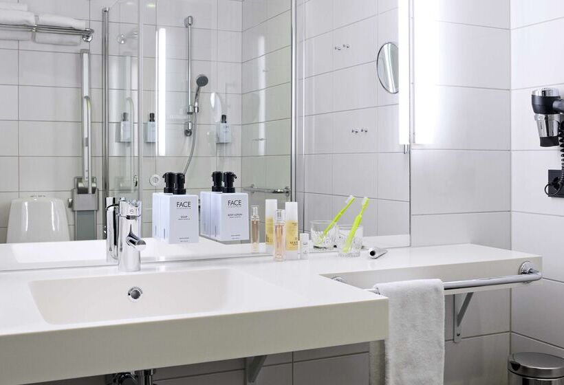 בית מלון כפרי Scandic Continental