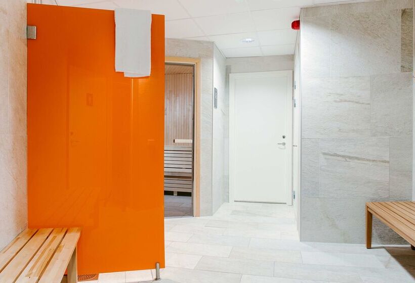 Отель Scandic Elmia