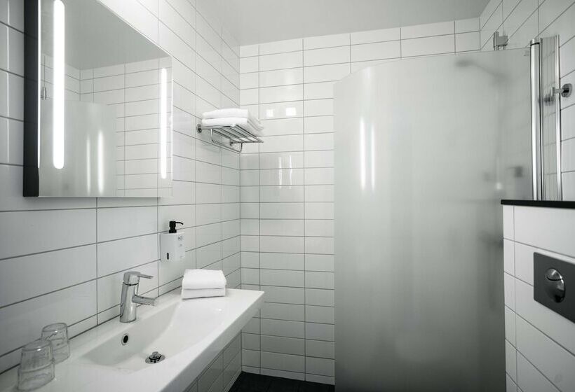 هتل Scandic Jarva Krog