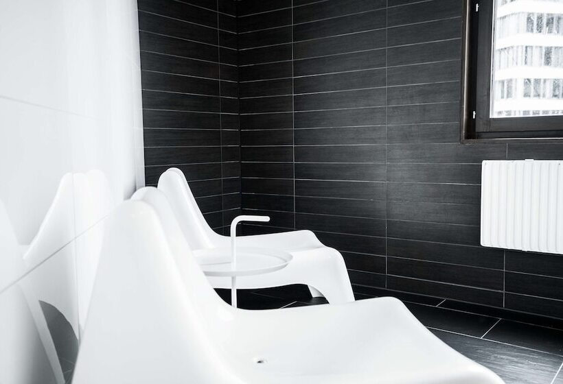 فندق Scandic Kista