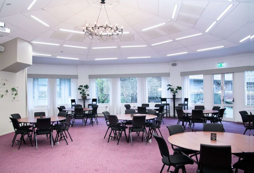 בית מלון כפרי Scandic Plaza Borås