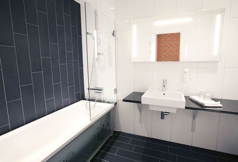 בית מלון כפרי Scandic Plaza Borås