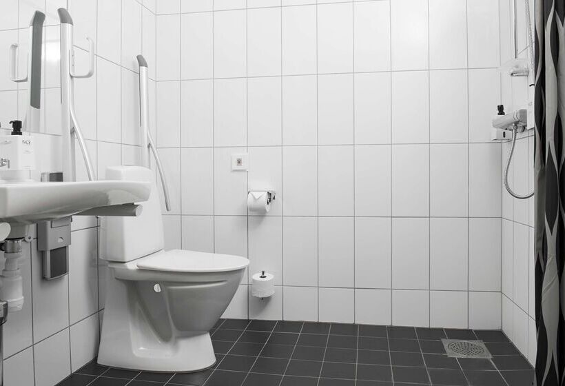 فندق Scandic Segevång