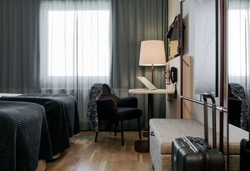 فندق Scandic Segevång
