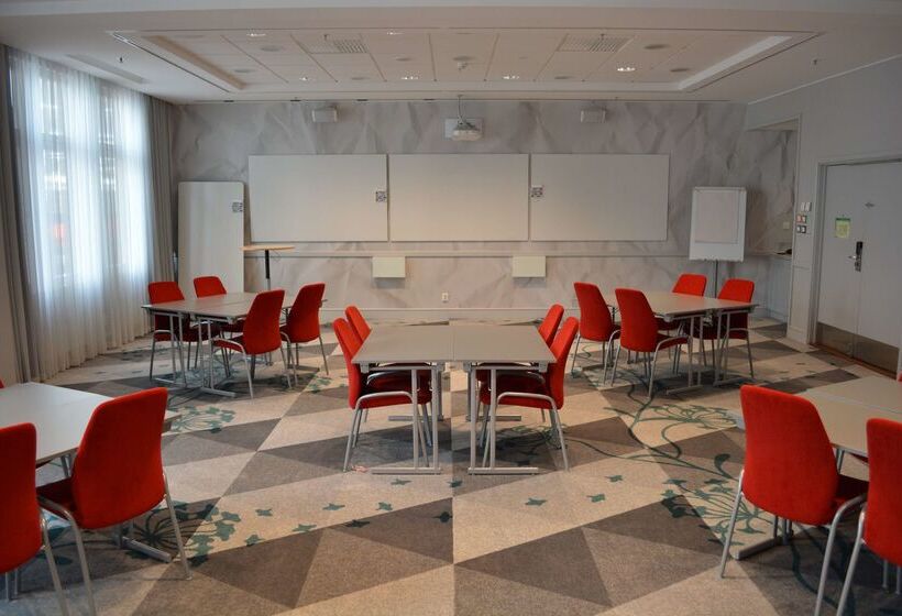 Отель Scandic Triangeln