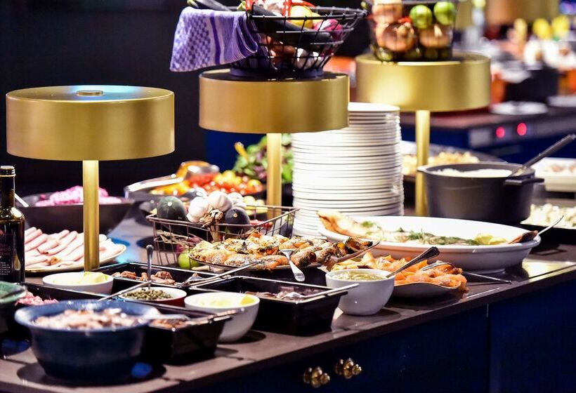 Отель Scandic Triangeln