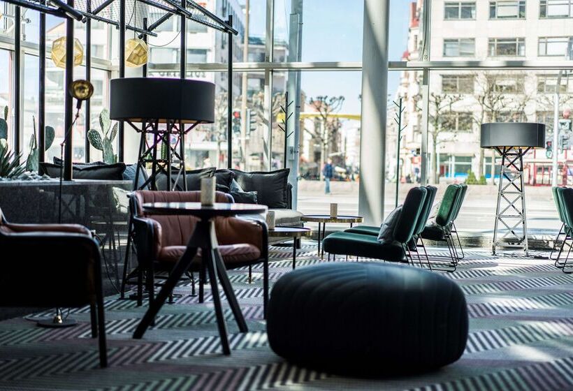 Отель Scandic Triangeln