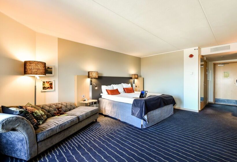 Отель Scandic Triangeln