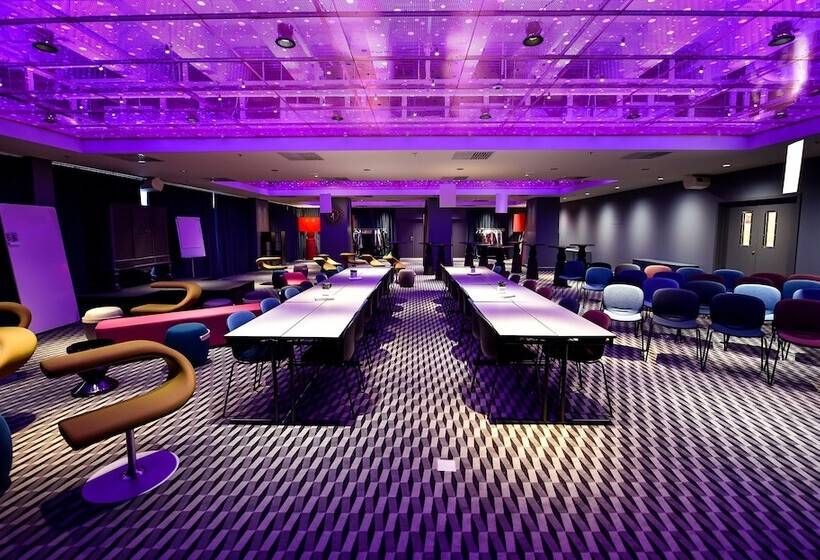 Отель Scandic Triangeln