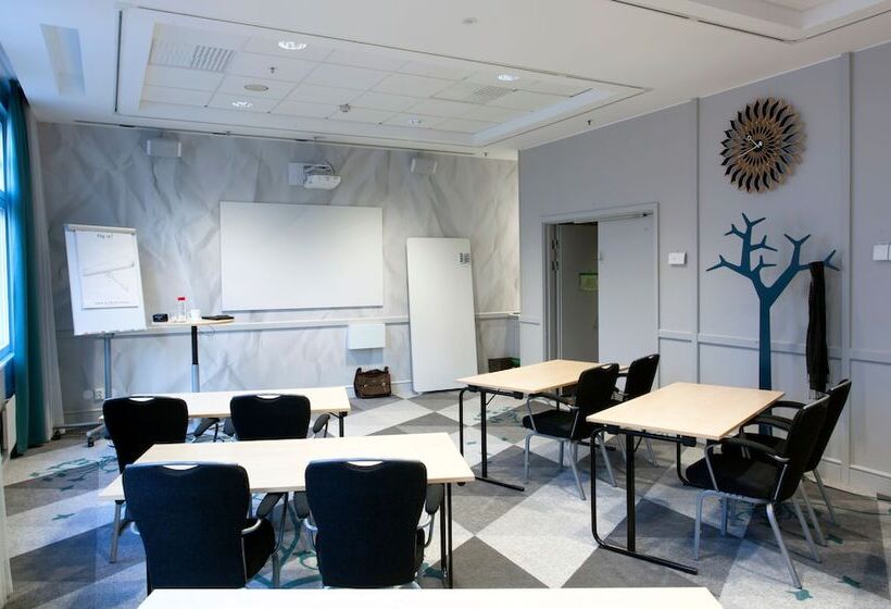 Отель Scandic Triangeln