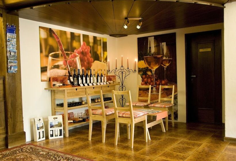 Schlosshotel   Self Check In