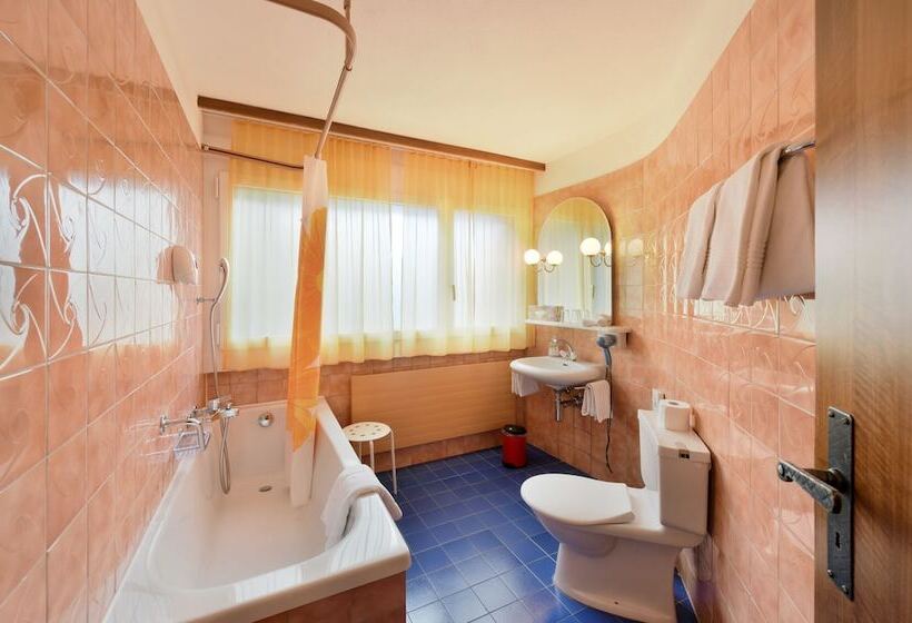 Schlosshotel   Self Check In