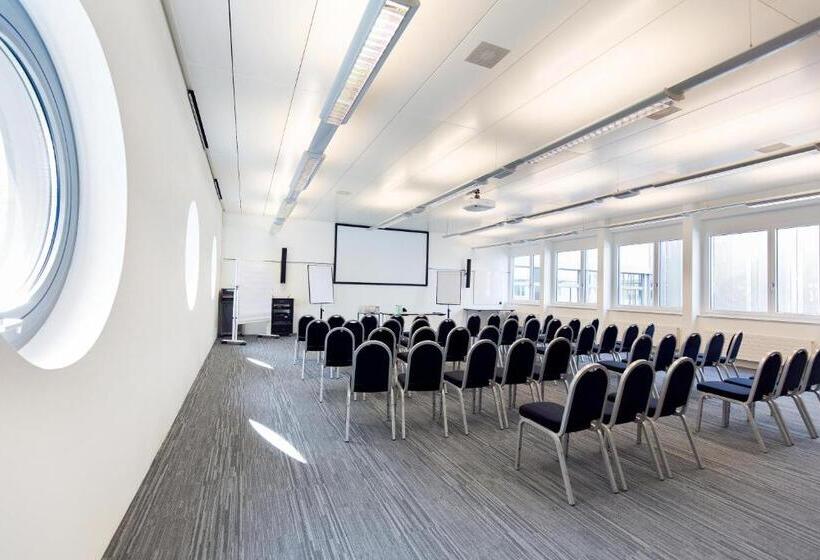 ホテル Seedamm Plaza