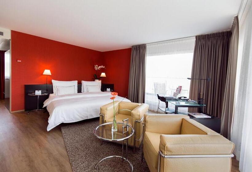 ホテル Seedamm Plaza