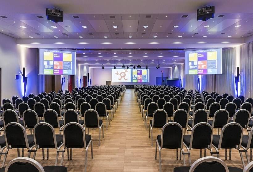 ホテル Seedamm Plaza