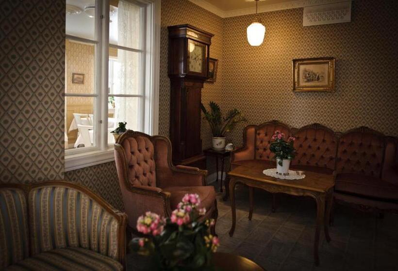 Отель Tanum Gestgifveri