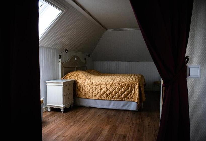 Отель Tanum Gestgifveri