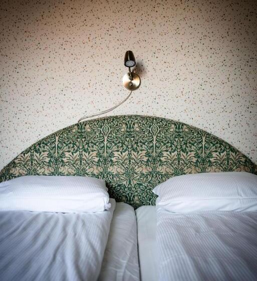 Отель Tanum Gestgifveri