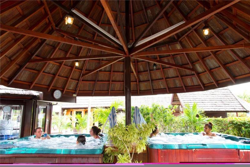 هتل Torarica Resort