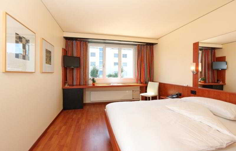 ホテル Arte Spreitenbach