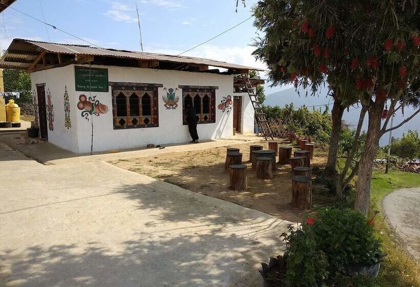 تختخواب و صبحانه Thuji Homestays