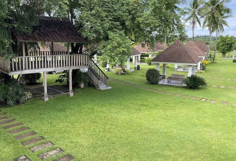 El Pueblo De Hermano By Cocotel