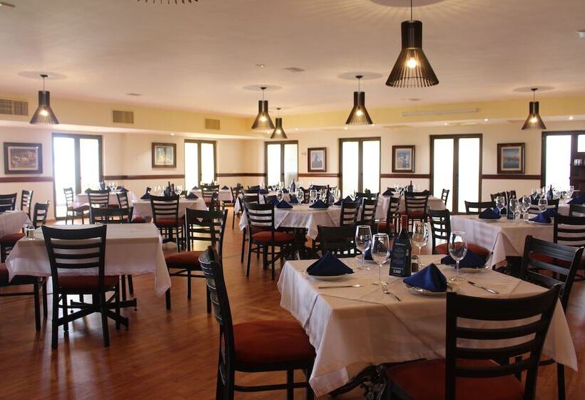 Las Villas Hotel & Golf By Estrella Del Mar