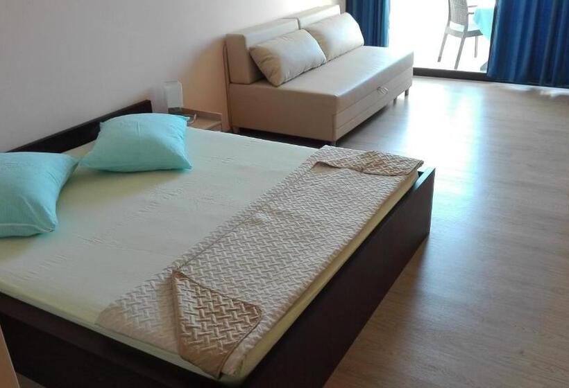 ホテル Ana Murter