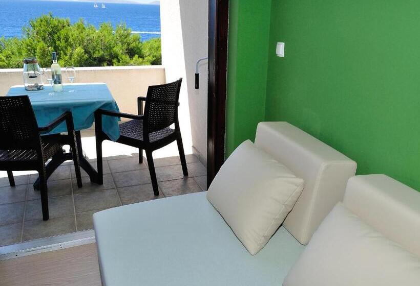 ホテル Ana Murter