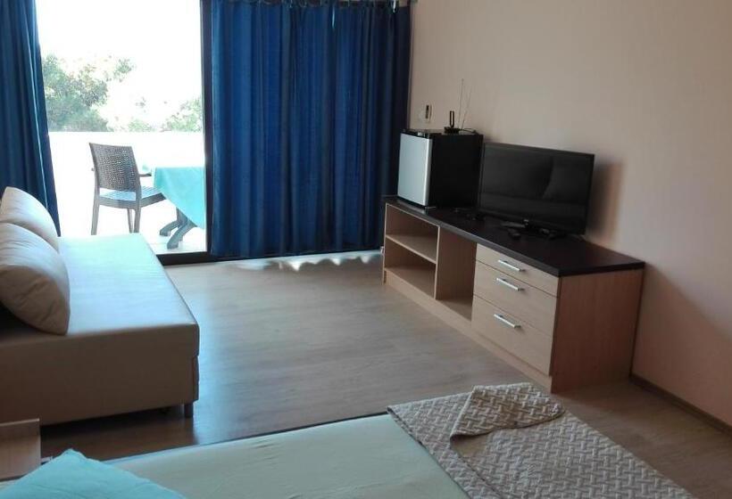 ホテル Ana Murter