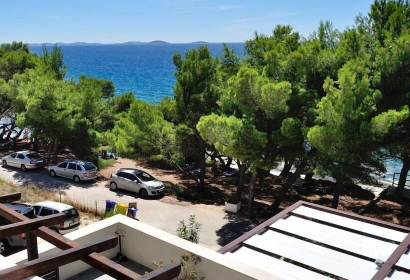 בית מלון כפרי Ana Murter