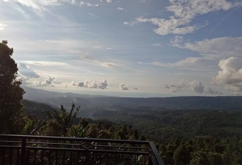 בית מלון כפרי Atres Sari Resort