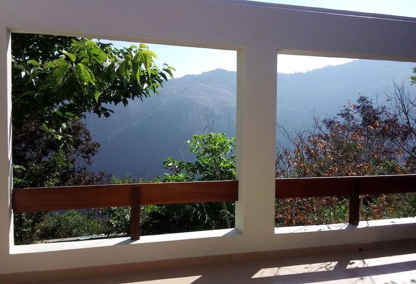 فندق Auranya The Mystical Himalayan Retreat