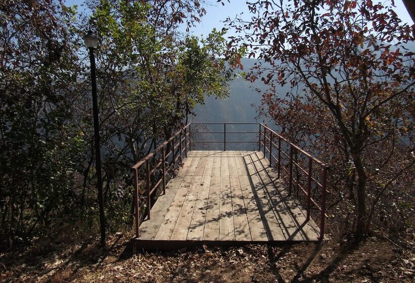 בית מלון כפרי Auranya The Mystical Himalayan Retreat