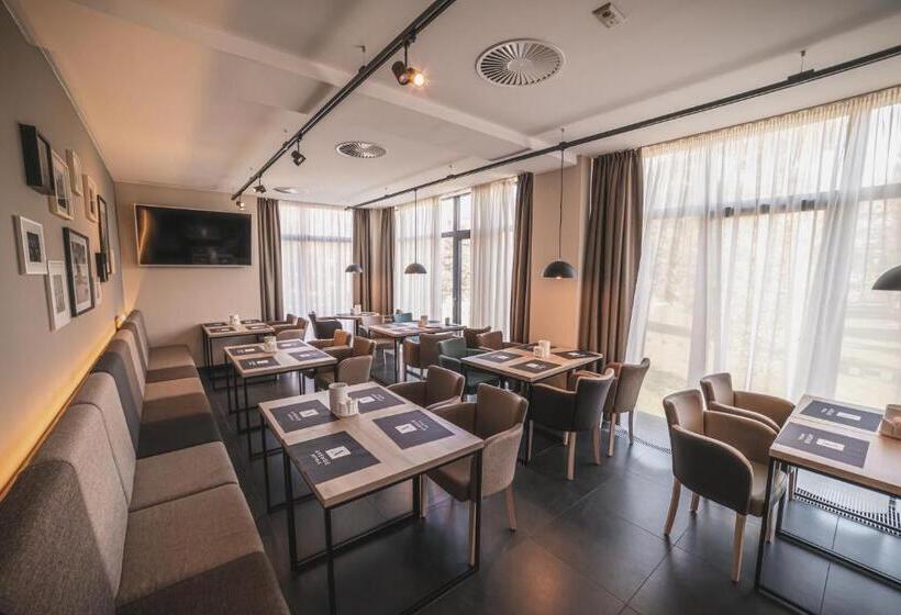 酒店 Avenue Pallova 28