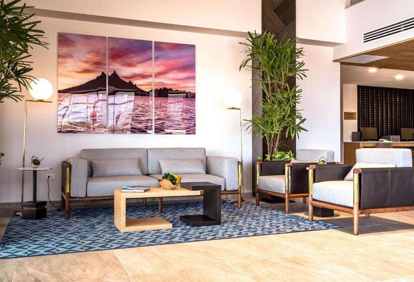 בית מלון כפרי Comfort Inn Hermosillo Aeropuerto