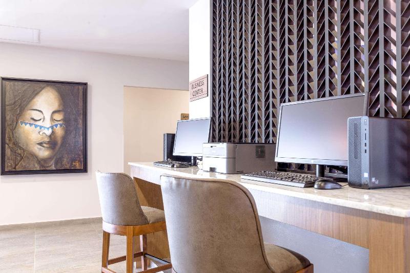 בית מלון כפרי Comfort Inn Hermosillo Aeropuerto