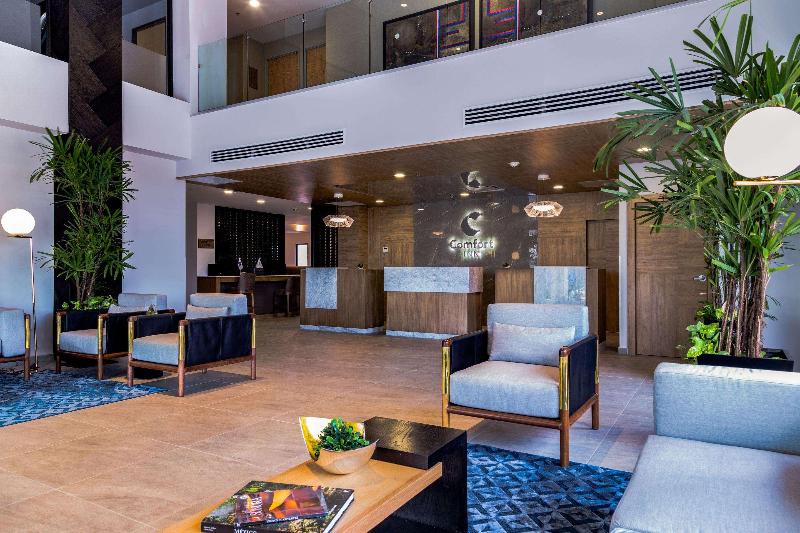 בית מלון כפרי Comfort Inn Hermosillo Aeropuerto