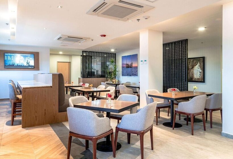 בית מלון כפרי Comfort Inn Hermosillo Aeropuerto