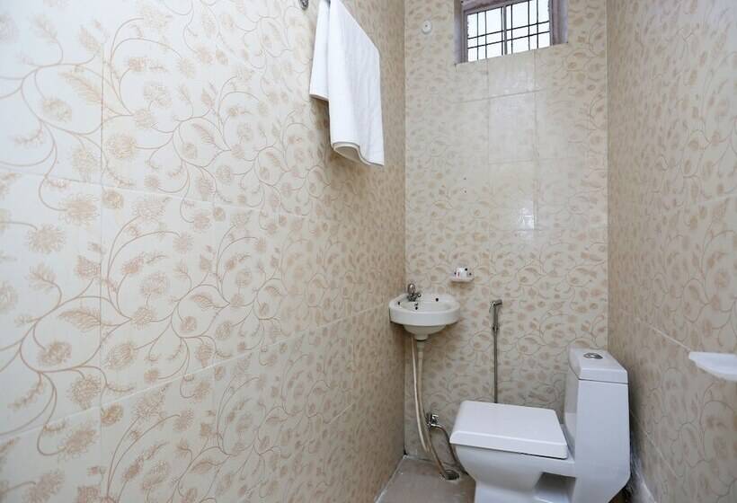 فندق Dolly By Oyo Rooms