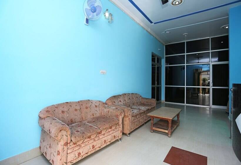 فندق Dolly By Oyo Rooms