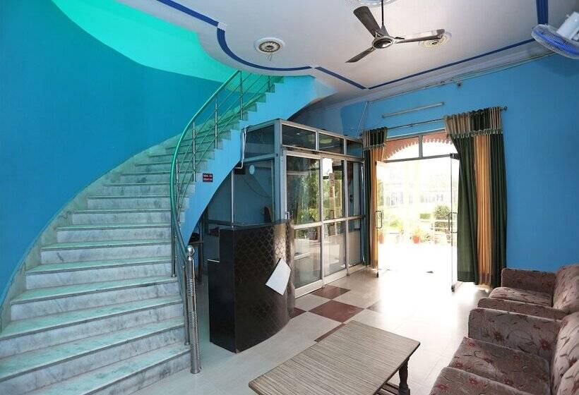 فندق Dolly By Oyo Rooms