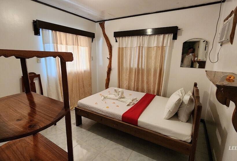 هتل Evangeline Beach Resort