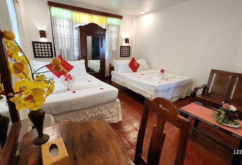 هتل Evangeline Beach Resort