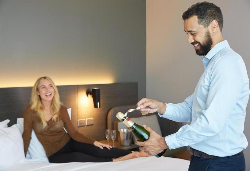 فندق Holiday Inn Express Melbourne Southbank, An Ihg