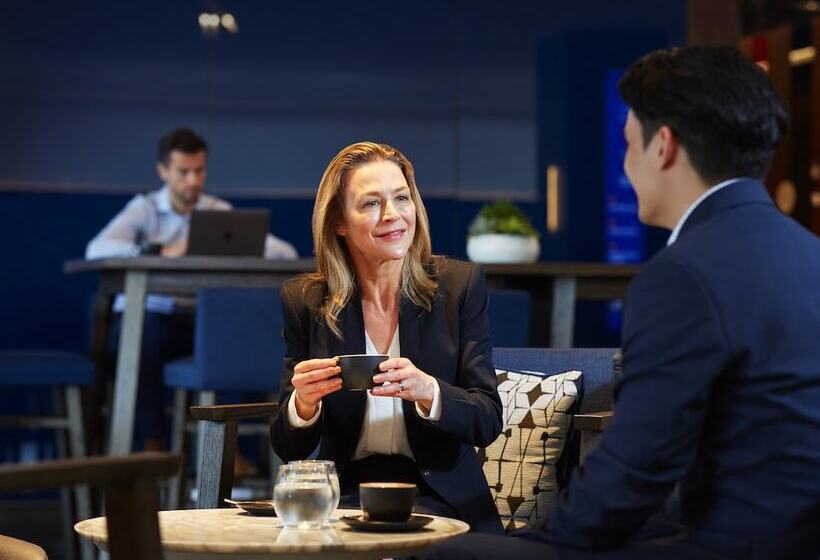 فندق Holiday Inn Express Melbourne Southbank, An Ihg