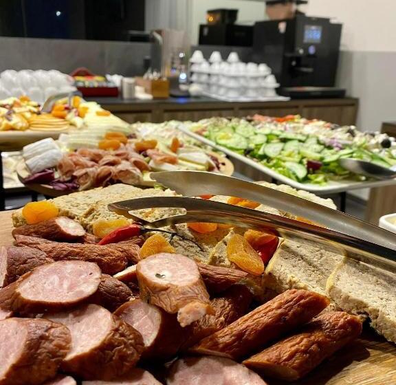 בית מלון כפרי Ibis Styles Nowy Targ