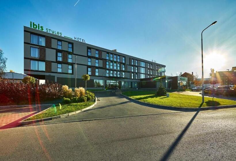 Отель Ibis Styles Nowy Targ